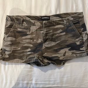 Express shorts